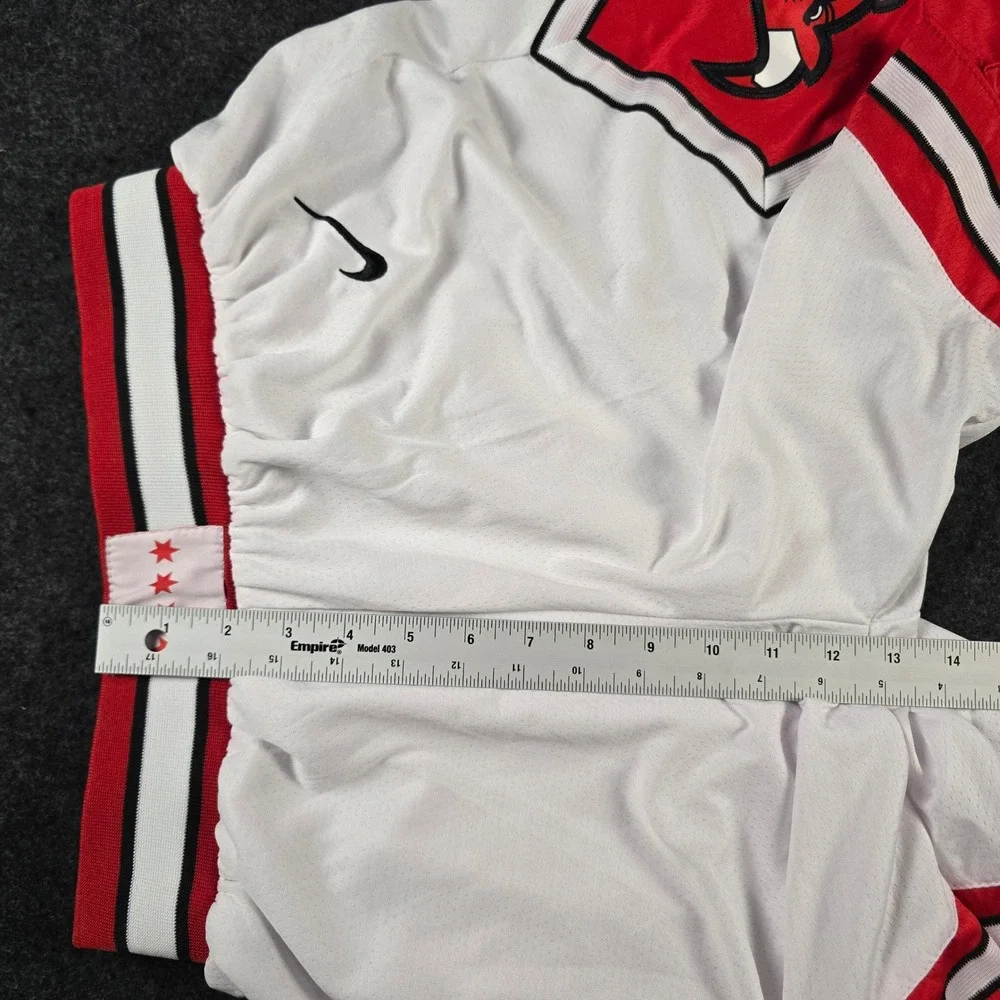 Nike Chicago Bulls NBA Authentic Basketball Shorts White Red Men's Size 48